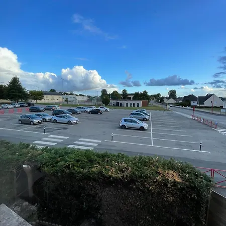 Entre Vitre, Laval , Chateau-gontier 度假居 *